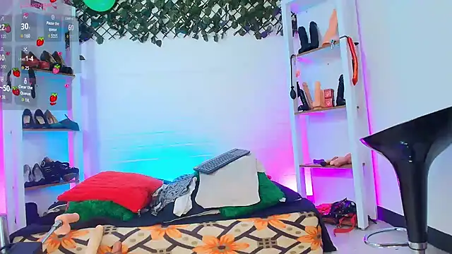 louise nails online show from March 30, 2026, 3:57 pm