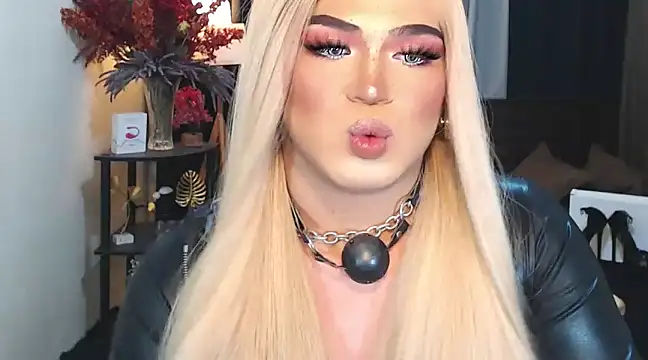 Snapshot of Bitch_Fowler69 chatting on February 26, 2025, 10:15 pm Bitch Fowler69 online show from February 26, 2025, 10:15 pm