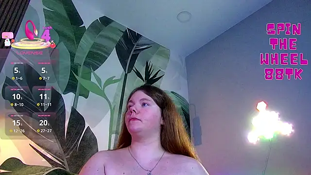 Snapshot of RubyValen chatting on October 7, 2025, 1:06 am RubyValen online show from October 7, 2025, 1:06 am