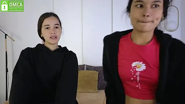 Snapshot of sexychanell_18 chatting on February 7, 2026, 1:30 pm sexychanell 18 online show from February 7, 2026, 1:30 pm