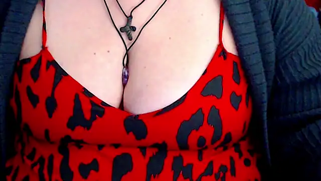 Snapshot of mayasmith chatting on February 8, 2026, 9:51 am mayasmith online show from February 8, 2026, 9:51 am