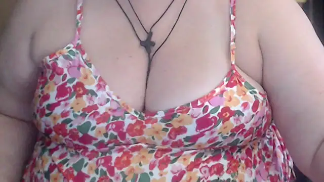 Snapshot of mayasmith chatting on October 12, 2025, 8:37 am mayasmith online show from October 12, 2025, 8:37 am