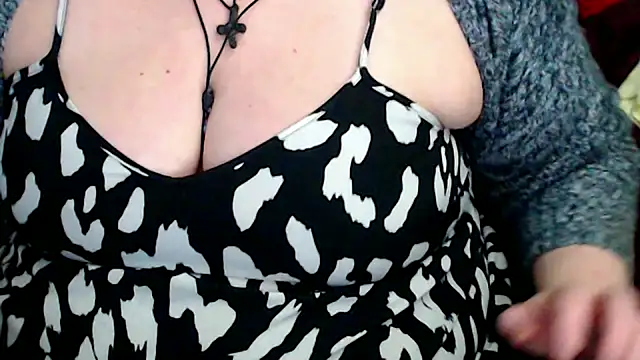 Snapshot of mayasmith chatting on February 15, 2026, 7:13 pm mayasmith online show from February 15, 2026, 7:13 pm