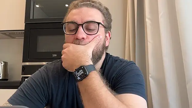 Bear bear  online show from April 11, 2026, 9:35 am