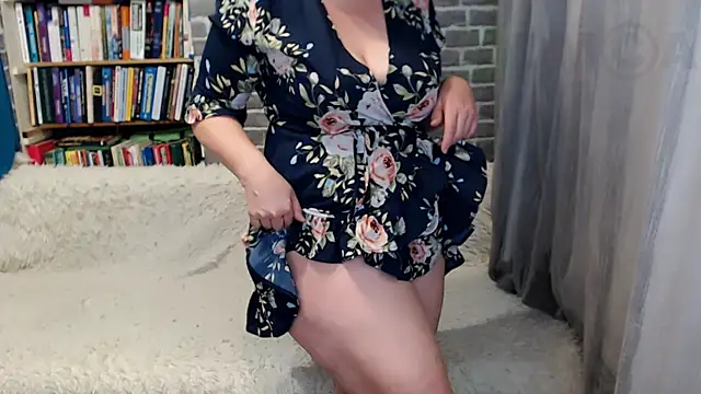 Rainbow lady online show from November 12, 2025, 2:15 am