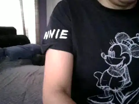 Snapshot of RAYA_1 chatting on February 14, 2025, 10:47 pm RAYA 1 online show from February 14, 2025, 10:47 pm