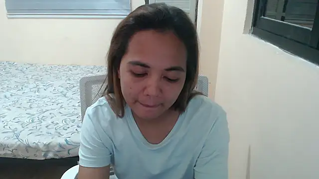 Snapshot of xTheLastVIRGINx chatting on October 5, 2025, 4:53 pm xTheLastVIRGINx online show from October 5, 2025, 4:53 pm