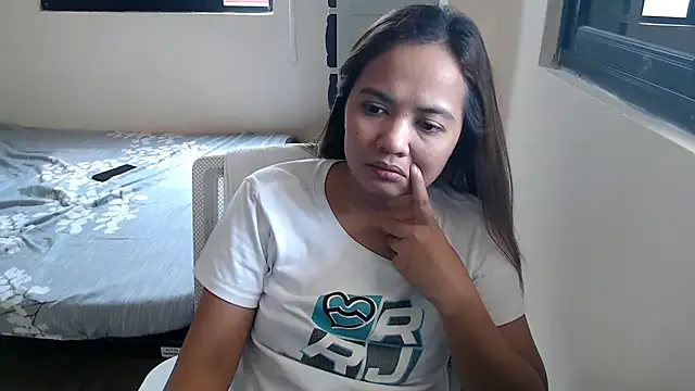 Snapshot of xTheLastVIRGINx chatting on September 15, 2025, 5:41 am xTheLastVIRGINx online show from September 15, 2025, 5:41 am