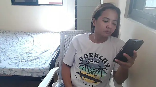Snapshot of xTheLastVIRGINx chatting on September 21, 2025, 5:01 am xTheLastVIRGINx online show from September 21, 2025, 5:01 am