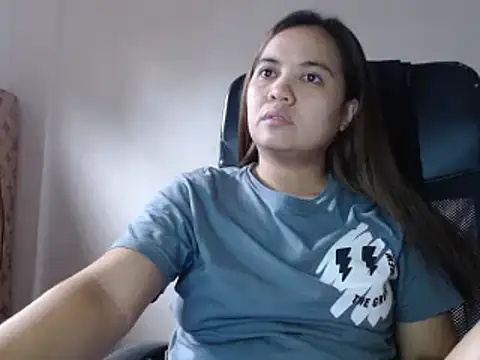 Snapshot of xTheLastVIRGINx chatting on December 23, 2024, 5:28 am xTheLastVIRGINx online show from December 23, 2024, 5:28 am