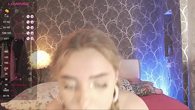 MiaMiaMeow online show from July 29, 2026, 12:37 pm