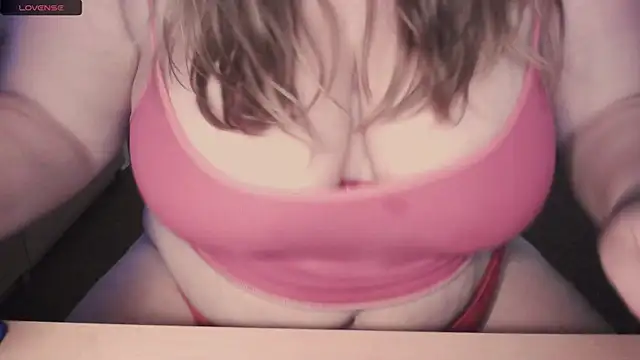 Europeankitty online show from September 8, 2025, 7:35 pm