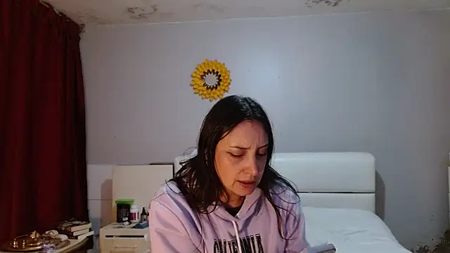 Freyja soh online show from April 16, 2026, 8:42 pm