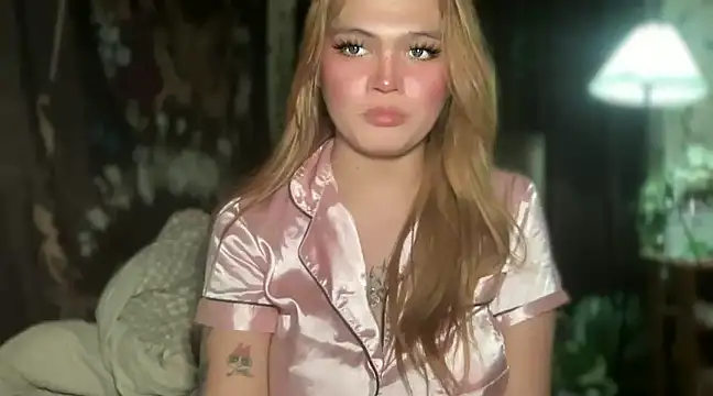 Snapshot of Claire_Brooke chatting on February 14, 2025, 7:33 pm Claire Brooke online show from February 14, 2025, 7:33 pm