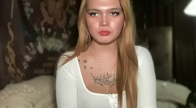 Snapshot of Claire_Brooke chatting on February 3, 2025, 7:31 pm Claire Brooke online show from February 3, 2025, 7:31 pm