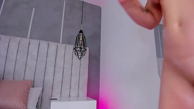 my friends mom online show from April 17, 2026, 11:46 am