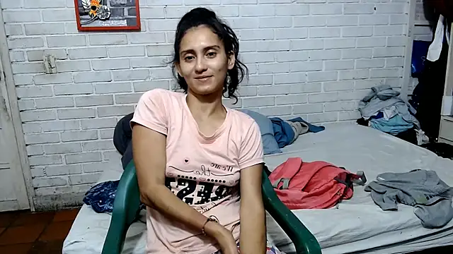 valeriaswang Lucas online show from February 17, 2026, 4:32 am