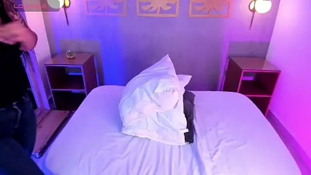 Snapshot of majo_rose chatting on October 23, 2025, 10:52 pm majo rose online show from October 23, 2025, 10:52 pm