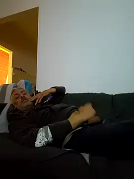 cuci45 online show from March 19, 2026, 9:48 pm