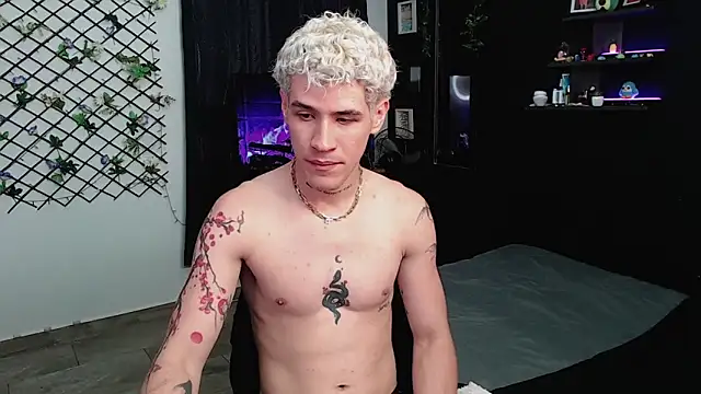 Snapshot of andybxby chatting on January 31, 2025, 8:54 pm andybxby online show from January 31, 2025, 8:54 pm