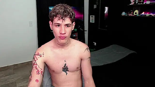 Snapshot of andybxby chatting on March 6, 2025, 8:37 pm andybxby online show from March 6, 2025, 8:37 pm