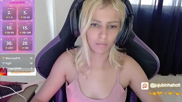 jujubinhahot online show from October 25, 2025, 5:35 pm