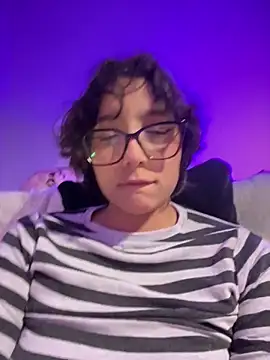 aurora xoxo online show from December 14, 2025, 5:02 am