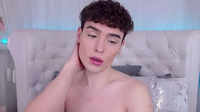 RobbyCharming online show from November 9, 2025, 3:32 am