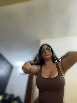 charlotte stevenss  online show from April 14, 2026, 1:38 pm