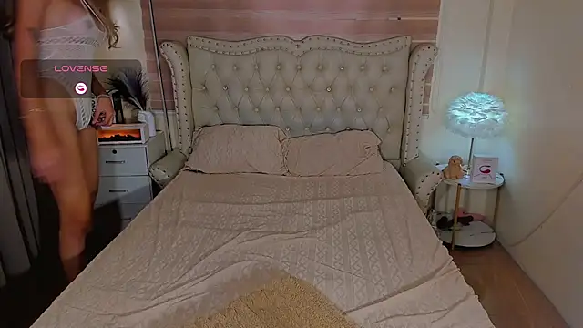 Snapshot of FinestGirlx chatting on February 25, 2026, 11:26 pm FinestGirlx online show from February 25, 2026, 11:26 pm