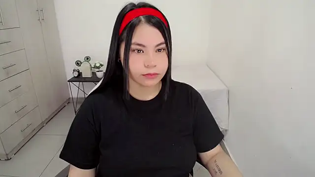 Youlittlepervertt  online show from February 11, 2026, 6:30 pm