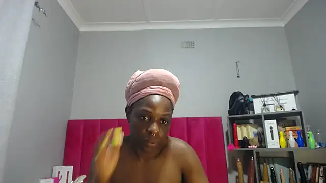 Shaniko89 online show from November 6, 2025, 6:17 am