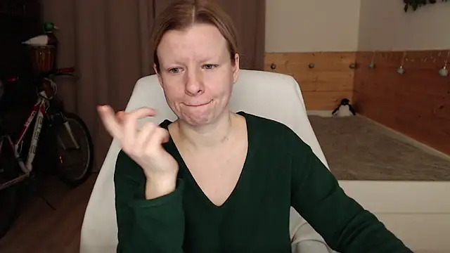 Snapshot of Exponent_5 chatting on December 3, 2024, 2:22 pm Exponent 5 online show from December 3, 2024, 2:22 pm