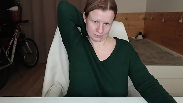 Snapshot of Exponent_5 chatting on December 4, 2024, 12:02 am Exponent 5 online show from December 4, 2024, 12:02 am