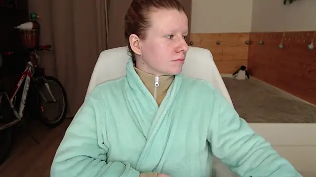 Snapshot of Exponent_5 chatting on December 5, 2024, 9:44 pm Exponent 5 online show from December 5, 2024, 9:44 pm