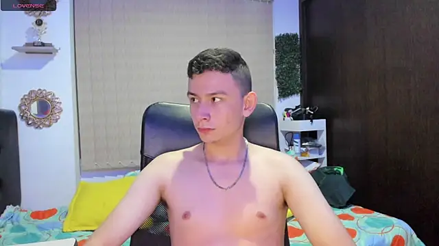 Snapshot of Christ_Miller3 chatting on March 8, 2025, 4:01 am Christ Miller3 online show from March 8, 2025, 4:01 am