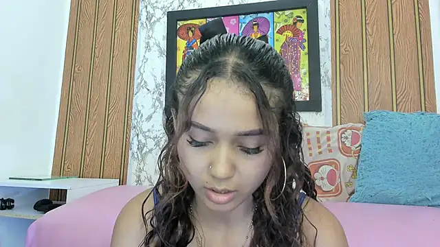 MarianaManzur online show from July 3, 2026, 2:34 pm