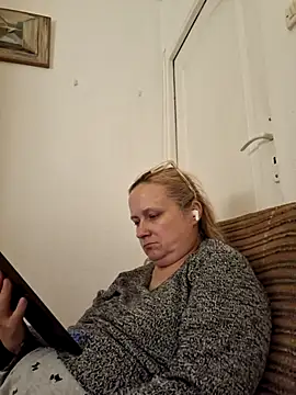 Snapshot of She-devilx chatting on September 18, 2025, 9:07 pm She-devilx online show from September 18, 2025, 9:07 pm