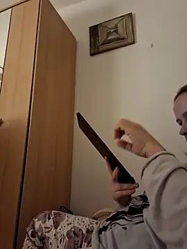 Snapshot of She-devilx chatting on September 22, 2025, 9:21 pm She-devilx online show from September 22, 2025, 9:21 pm