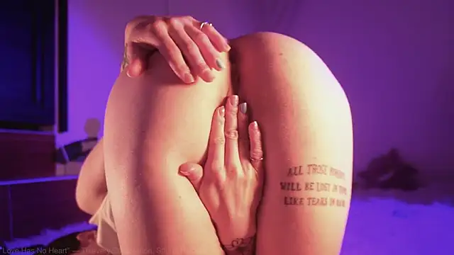 Snapshot of _Avriles_ chatting on January 25, 2025, 3:40 am  Avriles  online show from January 25, 2025, 3:40 am