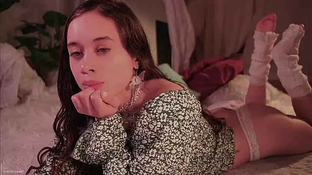  Avriles  online show from February 28, 2026, 2:44 am