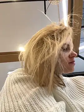 ValenciaShock online show from September 26, 2025, 6:42 am