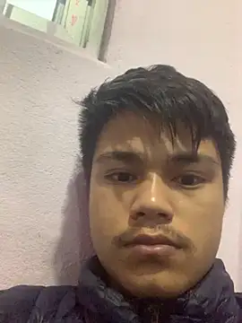 Hullax online show from October 30, 2025, 1:59 am