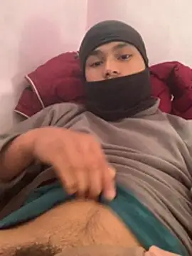 Hullax online show from January 9, 2026, 3:35 am