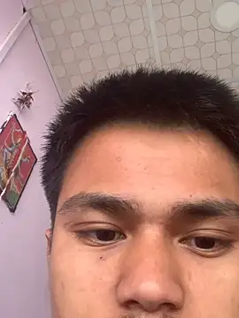 Snapshot of Hullax chatting on February 7, 2026, 3:36 am Hullax online show from February 7, 2026, 3:36 am