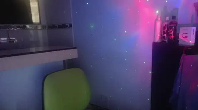 Snapshot of Sophi-tayson chatting on December 7, 2024, 1:08 am Sophi-tayson online show from December 7, 2024, 1:08 am