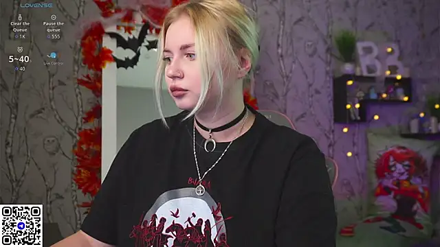 Moon Valkyrie online show from October 30, 2025, 11:30 am