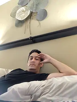 Snapshot of LuqenZo chatting on February 6, 2026, 11:50 am LuqenZo online show from February 6, 2026, 11:50 am