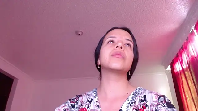VALERY MEER online show from May 22, 2026, 12:03 pm
