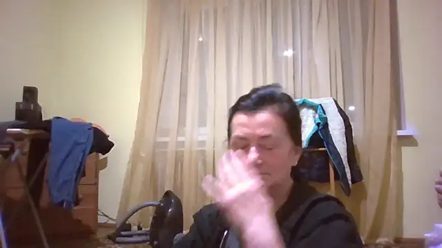 GypsiQueen2 online show from December 13, 2025, 8:15 pm